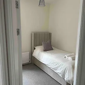 Apartment Modern Apartment, 1km From City!, Newcastle upon Tyne